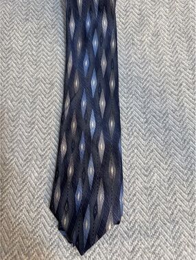 Class Club Men's Silk Tie Made in Korea